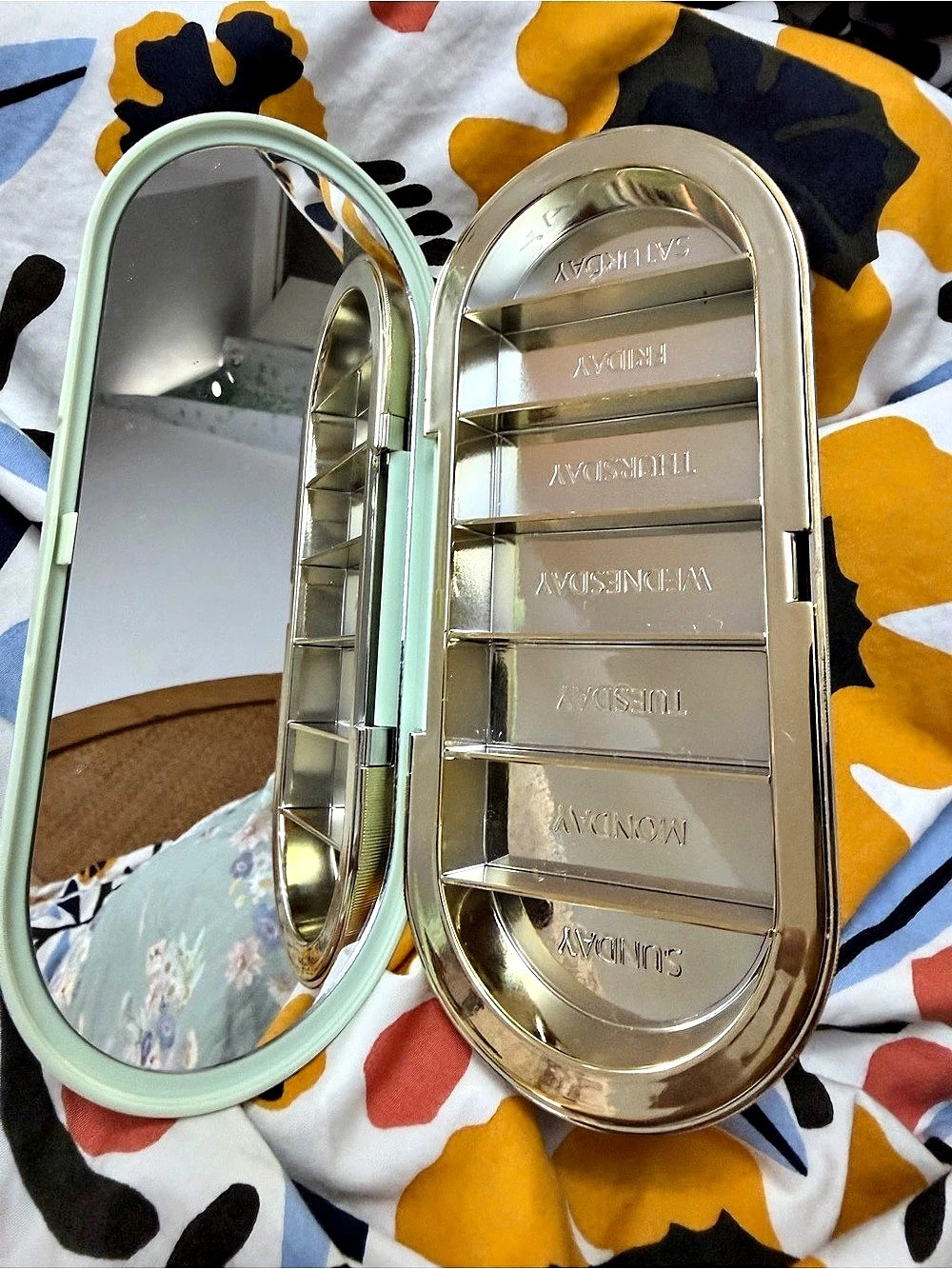 dosey pill organizer in Green & Gold